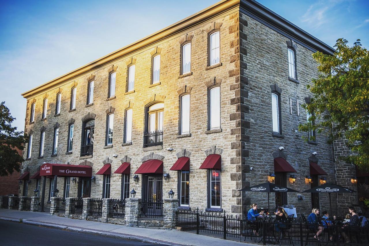 The Grand Hotel Carleton Place エクステリア 写真
